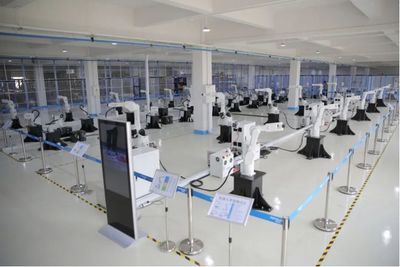 工業(yè)機(jī)器人如何用核心技術(shù)驅(qū)動自動化升級?